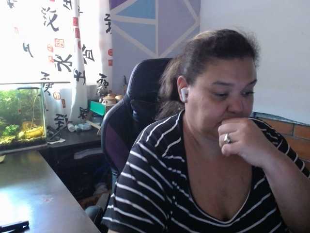 beautifulchubbyqueen live cam preview
