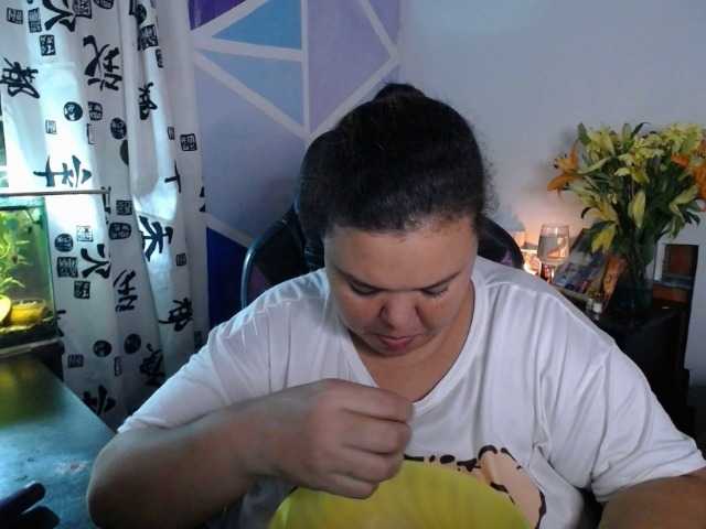 beautifulchubbyqueen live cam preview