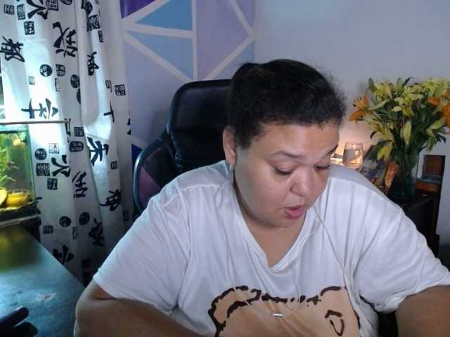 beautifulchubbyqueen live cam preview