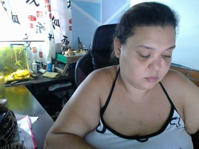 beautifulchubbyqueen live cam on BongaCams