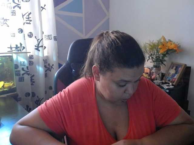 beautifulchubbyqueen live cam preview