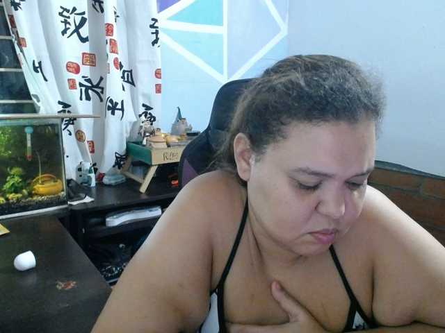 beautifulchubbyqueen live cam on BongaCams