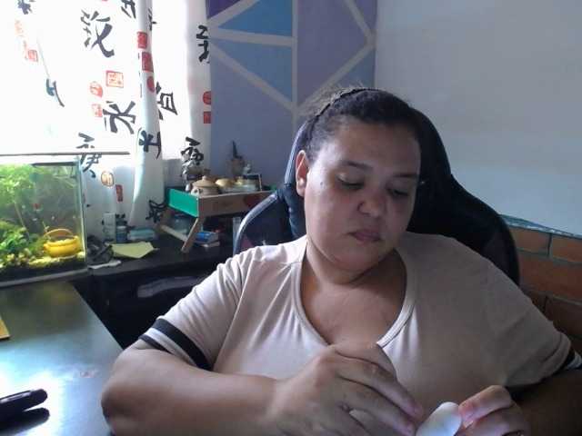 beautifulchubbyqueen live cam on BongaCams