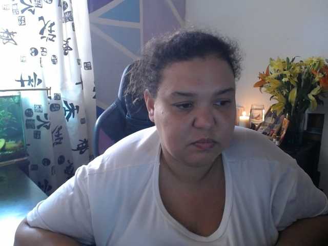 beautifulchubbyqueen live cam preview
