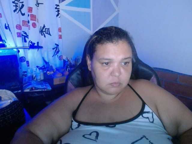 beautifulchubbyqueen live cam on BongaCams