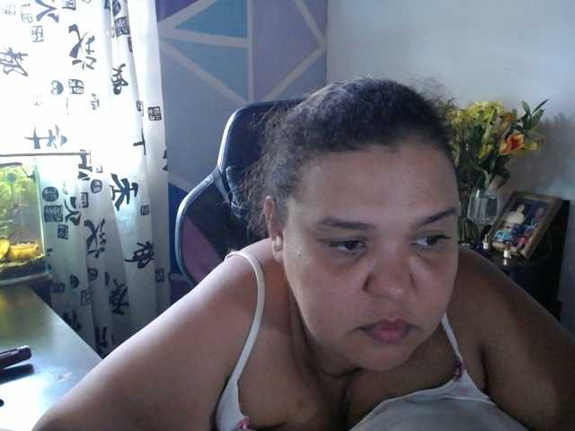 beautifulchubbyqueen live cam preview
