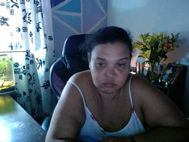 beautifulchubbyqueen live cam preview