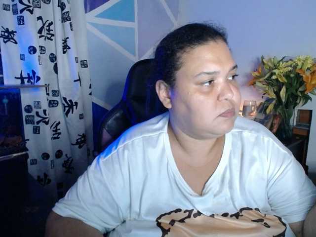 beautifulchubbyqueen live cam preview