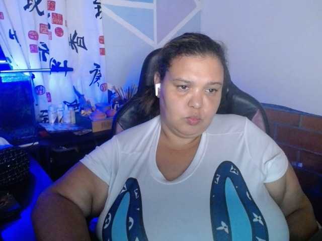 beautifulchubbyqueen live cam on BongaCams