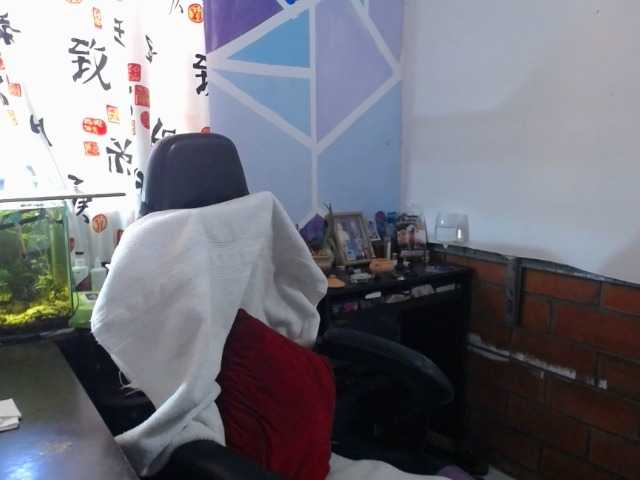 beautifulchubbyqueen live webcam show