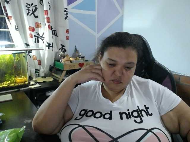 beautifulchubbyqueen live cam on BongaCams