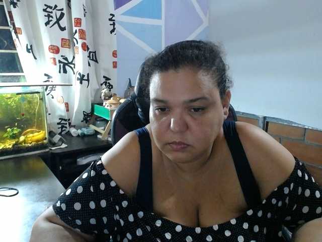 beautifulchubbyqueen live cam preview
