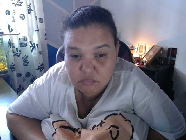 beautifulchubbyqueen live cam preview