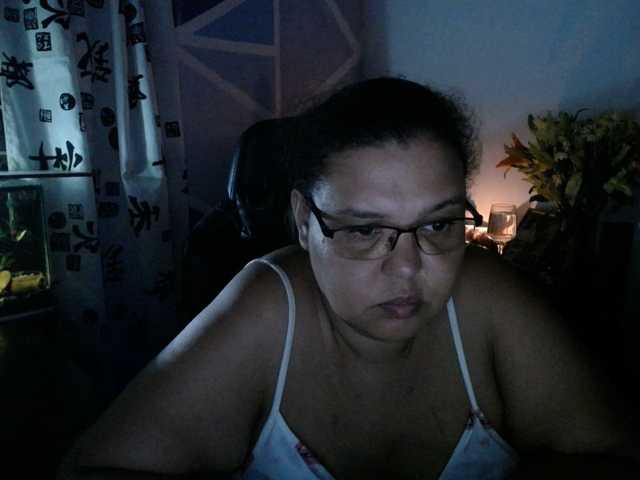 beautifulchubbyqueen live cam preview