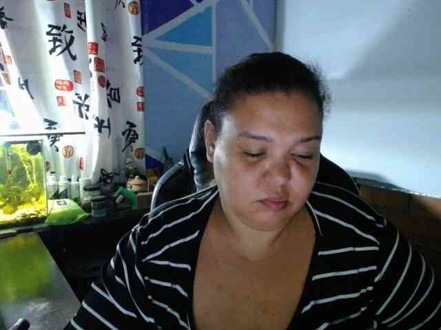 beautifulchubbyqueen webcam