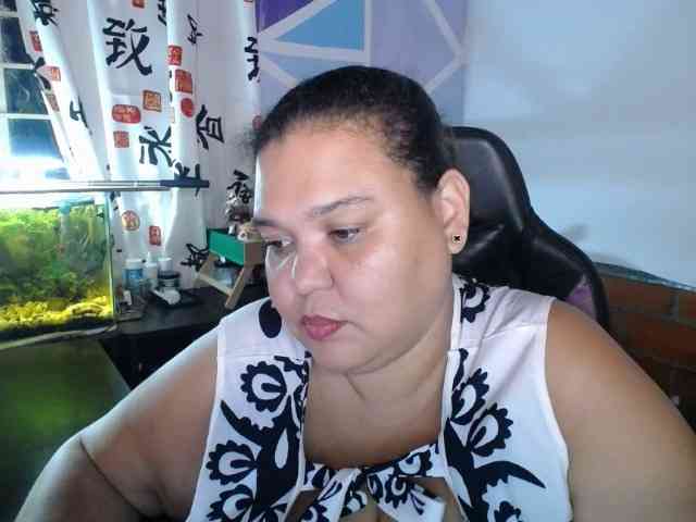 beautifulchubbyqueen webcam