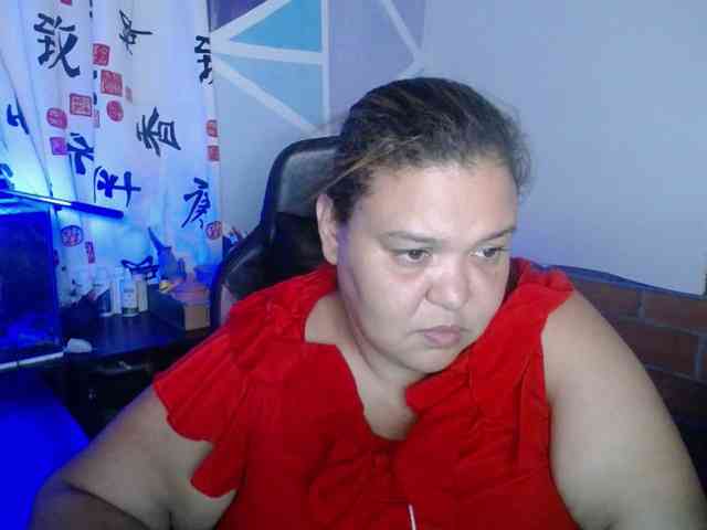 beautifulchubbyqueen webcam