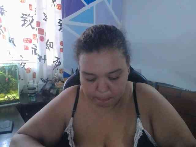 beautifulchubbyqueen webcam