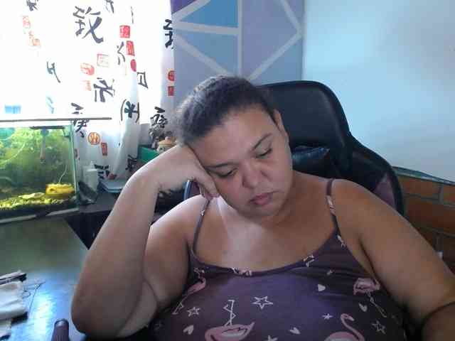 beautifulchubbyqueen webcam