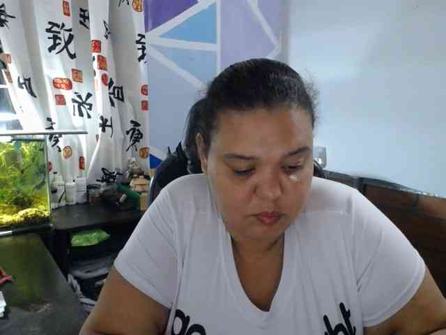 beautifulchubbyqueen webcam