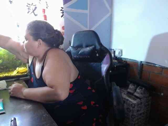 beautifulchubbyqueen webcam