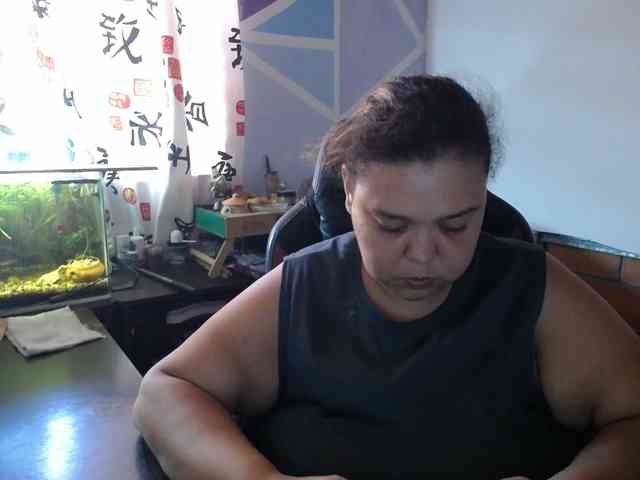 beautifulchubbyqueen webcam