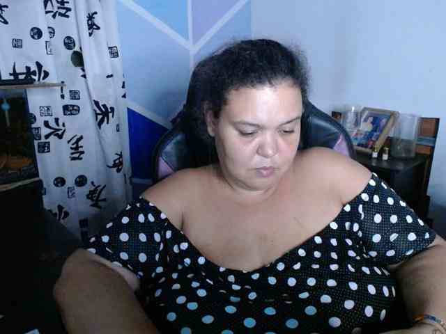 beautifulchubbyqueen webcam
