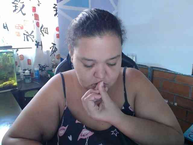 beautifulchubbyqueen webcam