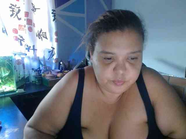 beautifulchubbyqueen webcam