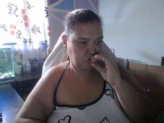 beautifulchubbyqueen webcam