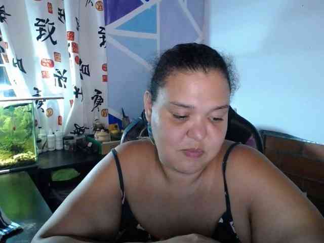 beautifulchubbyqueen webcam