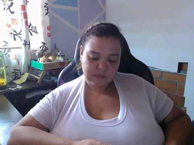 beautifulchubbyqueen webcam