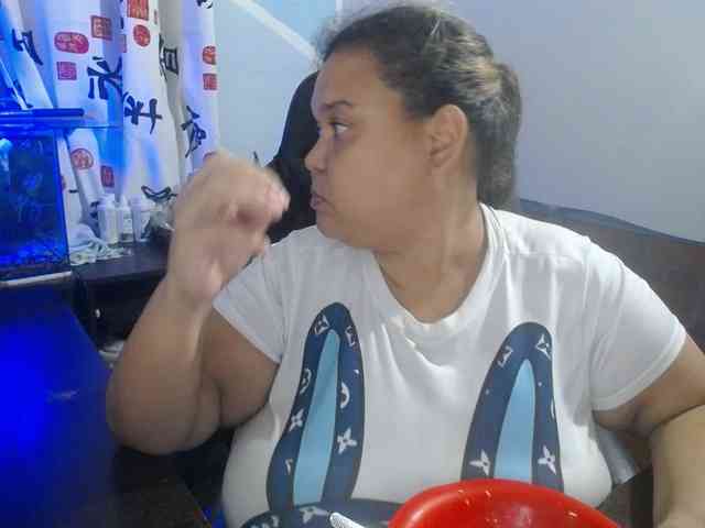 beautifulchubbyqueen webcam