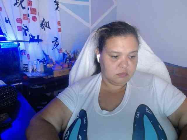 beautifulchubbyqueen webcam