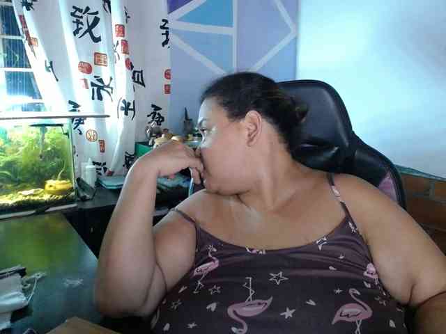 beautifulchubbyqueen webcam