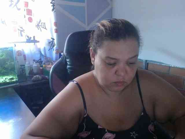 beautifulchubbyqueen webcam