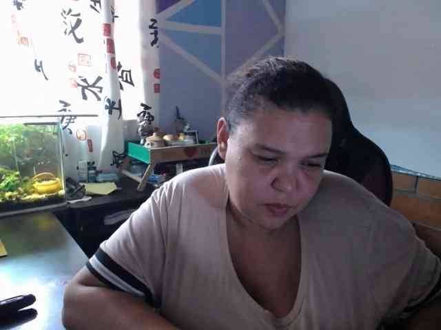 beautifulchubbyqueen webcam