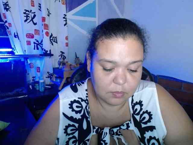 beautifulchubbyqueen webcam