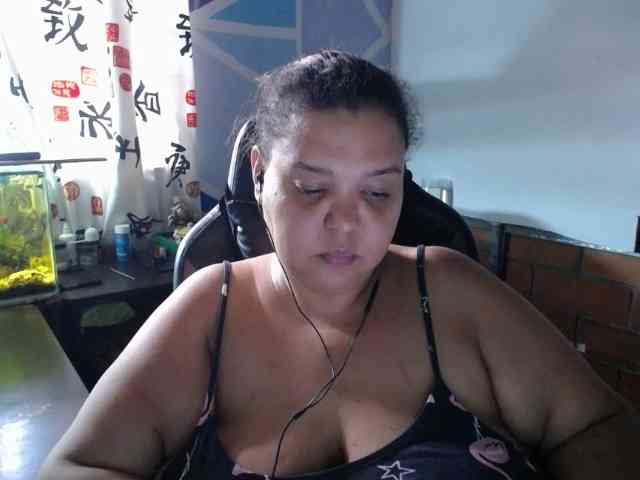 beautifulchubbyqueen webcam