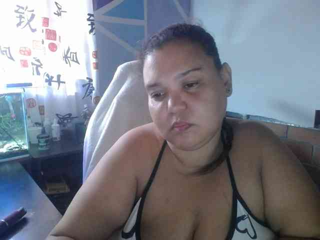 beautifulchubbyqueen webcam