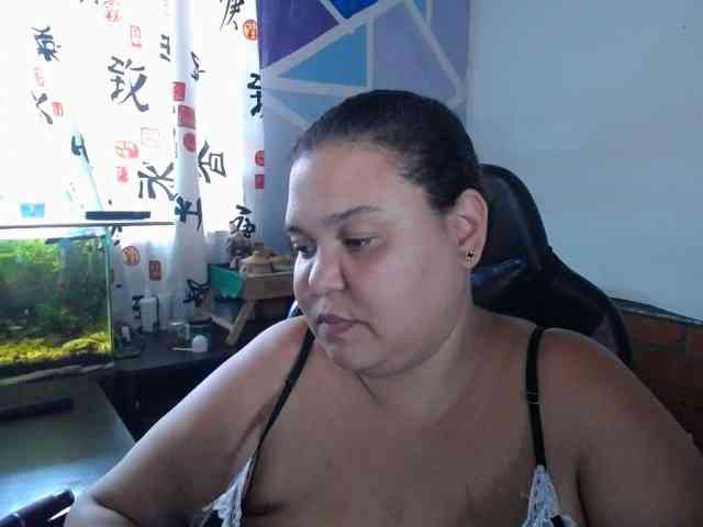 beautifulchubbyqueen webcam