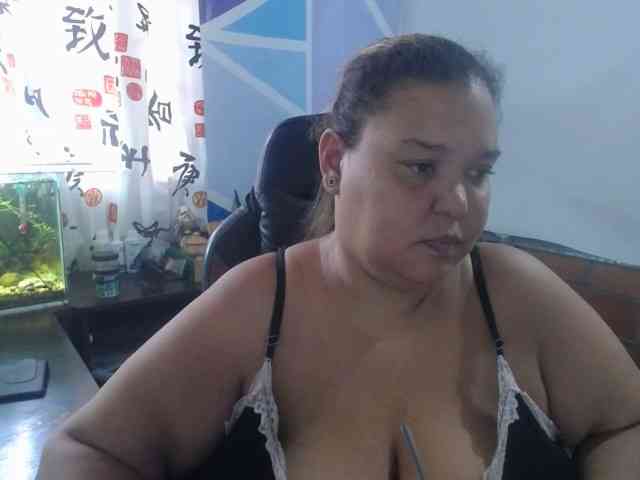 beautifulchubbyqueen webcam