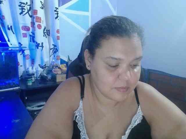 beautifulchubbyqueen webcam