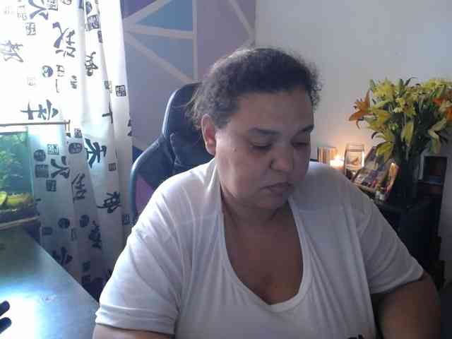 beautifulchubbyqueen webcam