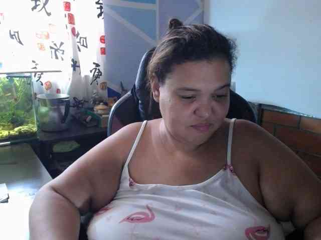 beautifulchubbyqueen webcam
