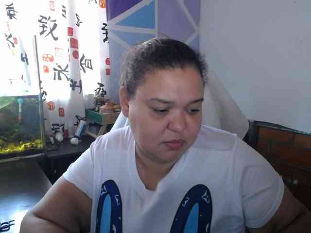 beautifulchubbyqueen webcam
