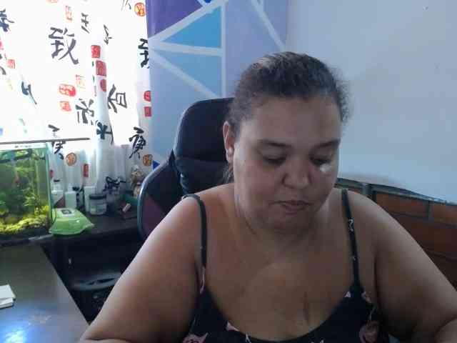beautifulchubbyqueen webcam