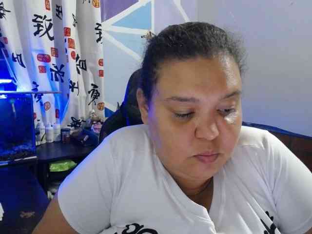 beautifulchubbyqueen webcam