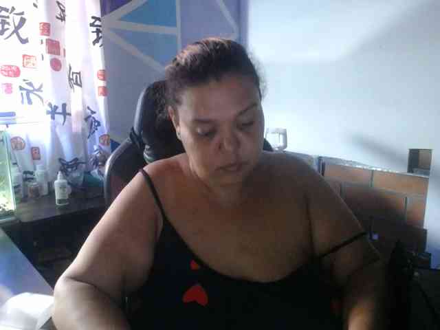 beautifulchubbyqueen webcam