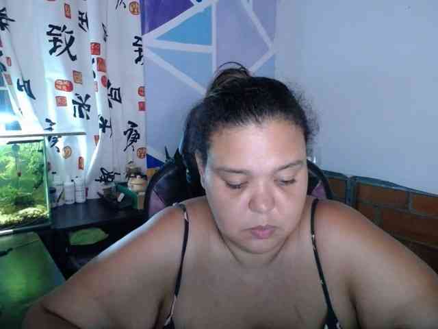 beautifulchubbyqueen cam